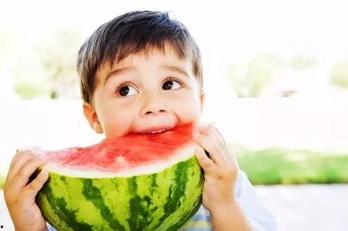 吃瓜下饭博主,吃瓜下饭,揭秘明星幕后故事