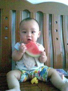 大人吵架吃瓜,一场“吃瓜”引发的邻里热议