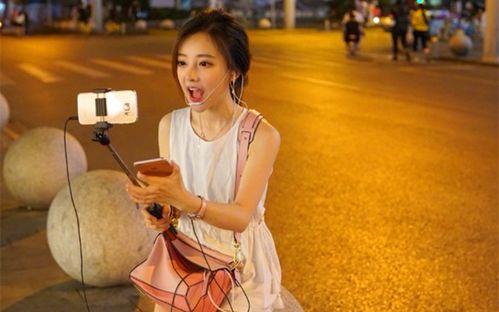 朝堂吃瓜心声,揭秘宫廷背后的吃瓜心声